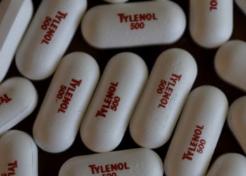 El tylenol de Trump afirma que los viejos conceptos erróneos sobre el autismo: NPR