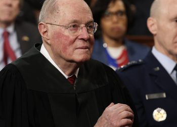 Ex-Justice Kennedy reflexiona sobre una Corte Suprema cambiante: NPR