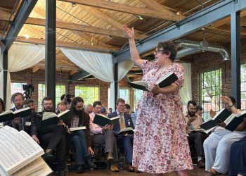 Actualización de 1844 Sacred Harp Songbook refleja una nueva generación de cantantes: NPR