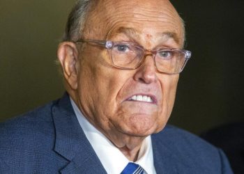 Rudy Giuliani se lesionó en un accidente automovilístico de New Hampshire, dice el portavoz.