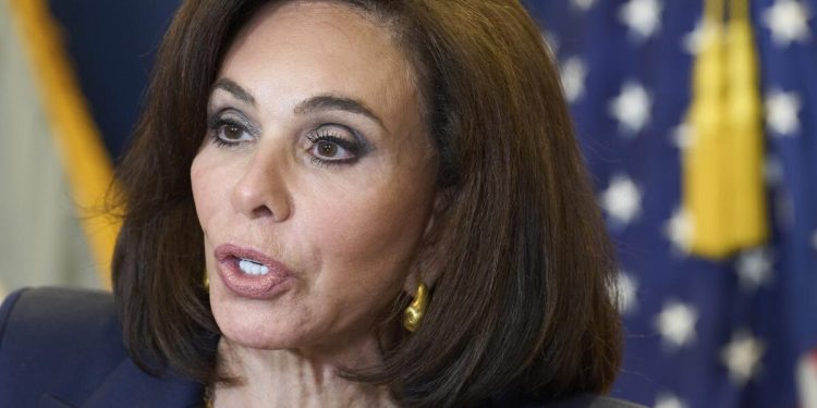 Juez reprender a los fiscales por el manejo de los casos de sobretensión de DC, diciendo que no les queda «credibilidad»