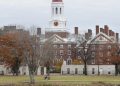 El juez revierte los recortes de la administración Trump de miles de millones de dólares a la Universidad de Harvard
