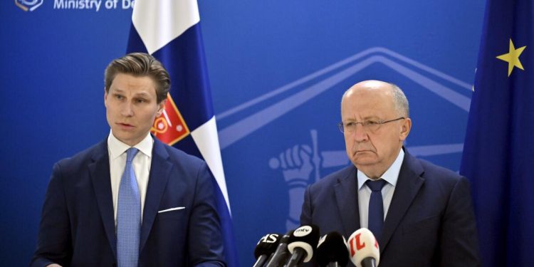 Los europeos acuerdan seguir adelante con el proyecto 'Drone Wall' a medida que montan las violaciones del espacio aéreo