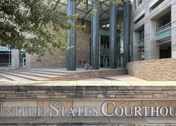 El juez nos bloquea la oferta de eliminar docenas de menores guatemaltecos y hondureños