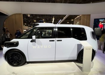 Waymo se expande a Denver y Seattle con sus camionetas hechas por Zeekr