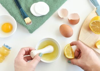 ¿Qué es una máscara facial blanca de huevo y puede aumentar la salud de la piel?