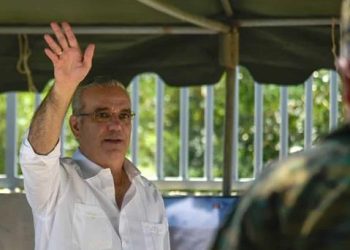 Abinader InspecionA Avances en Muro Fronterizo de Dajabón