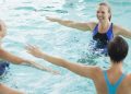 Datos sobre los aeróbicos del agua: mujeres saludables