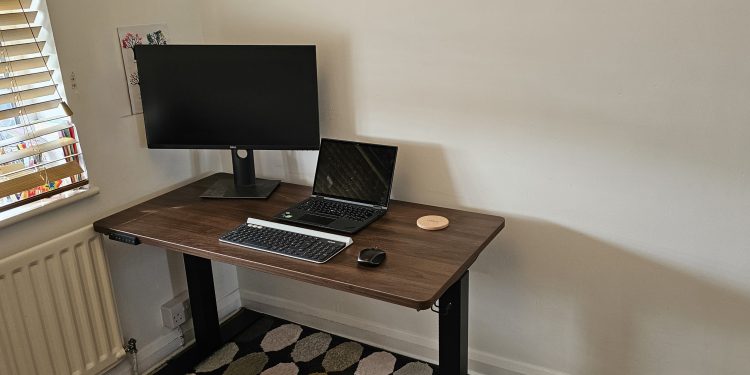 Revisión de escritorio de pie vernal | Techradar