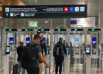 ¿Tiene doble ciudadanía? Cómo usar 2 pasaportes al volar