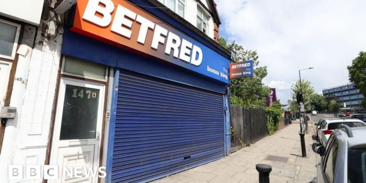 Betfred dice que todas sus tiendas podrían cerrar si Reeves aumenta el impuesto al juego