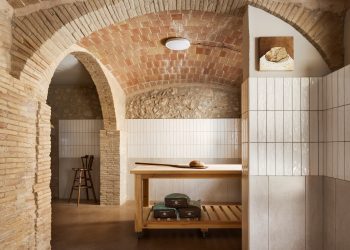 Panadería Forn Lleva't / Quim Olea · Estudi d'Arquitectura