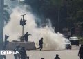 La policía de Nigeria lanza gases lacrimógenos contra los manifestantes de Abuja
