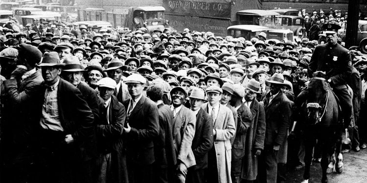 Enseñar sobre las crisis económicas genera inmunidad al populismo, según informe