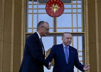 Merz de Alemania insta a profundizar los vínculos europeos con Turquía a pesar de los desacuerdos sobre Gaza