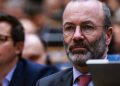 Manfred Weber lucha por mantener a raya al partido de von der Leyen