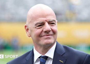 Gianni Infantino: FIFA 'no puede resolver problemas geopolíticos' en medio de la presión de sanción de Israel