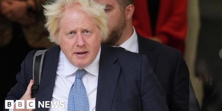 Boris Johnson abandonó a toda prisa la investigación sobre el Covid
