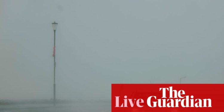 Storm Amy Live Actualizaciones: ADVERTENCIA DE LA VIDA EN LA VIDA EN IRLANDA DESPUÉS DE UNO DESPUÉS de uno y cientos de miles de hogares sin poder | Clima del Reino Unido