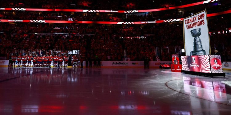 Florida Panthers levantan el segundo cartel de la Copa Stanley antes de ganar