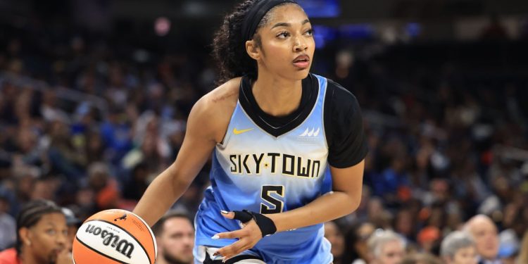 La estrella del cielo Angel Reese desfilará en el desfile de modas de Victoria's Secret