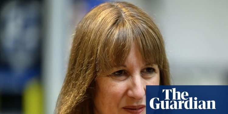 Rachel Reeves dice que los impuestos más altos a los ricos son «parte de la historia» del presupuesto de noviembre | Política económica