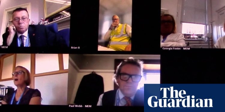 'Chúpalo': un vídeo filtrado expone amargas luchas internas en el consejo insignia de Kent de Reform UK | Reforma del Reino Unido