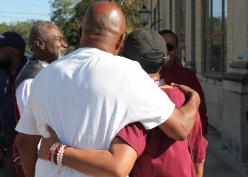 La ciudad del Delta del Mississippi lamenta la séptima pérdida por tiroteo después de un partido de fútbol escolar