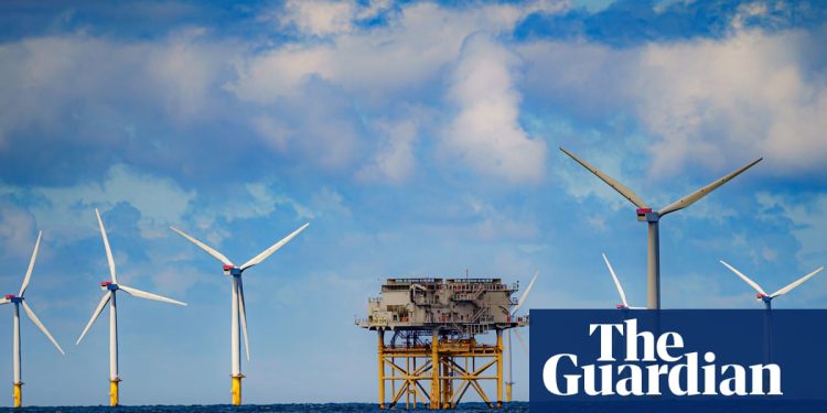 Los expertos dicen que los 1.100 millones de libras de Ed Miliband para nuevos proyectos eólicos marinos no son suficientes | energía eólica