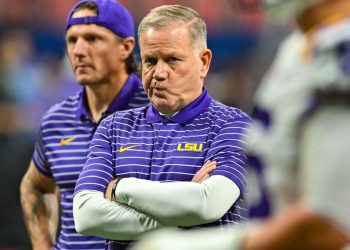 Cinco razones por las que Brian Kelly fracasó en LSU