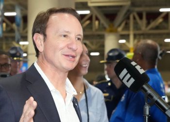 'Espectáculo total de payasos': cómo el gobernador de Luisiana hizo que encontrar al próximo entrenador de LSU fuera más difícil