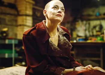 'Bugonia': un retrato íntimo de la humanidad en su peor momento