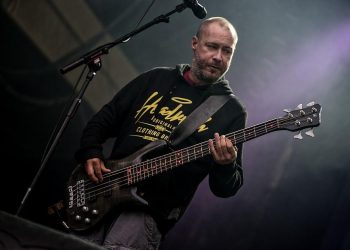 El bajista y cofundador de Limp Bizkit, Sam Rivers, está muerto a los 48 años.