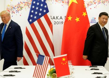 China critica la amenaza arancelaria del 100 por ciento de Trump y defiende las restricciones a las tierras raras | Noticias de la guerra comercial