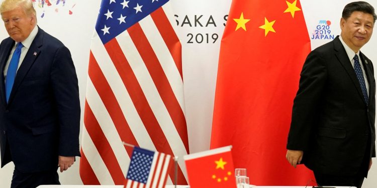 China critica la amenaza arancelaria del 100 por ciento de Trump y defiende las restricciones a las tierras raras | Noticias de la guerra comercial