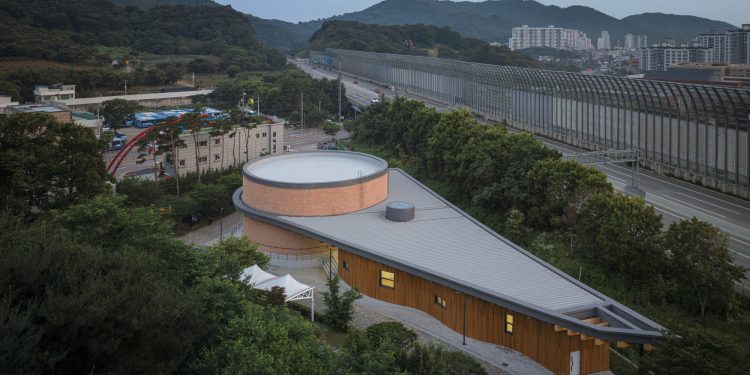 Centro del Patrimonio Cultural Inmaterial / GAGAHOHO Arquitectos