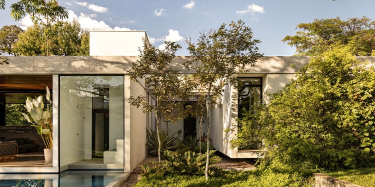 Varanda House / Esquadra Arquitetos