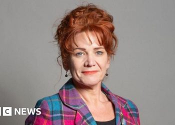 La ex ministra de Defensa Tory, Sarah Atherton, se une a la reforma del Reino Unido