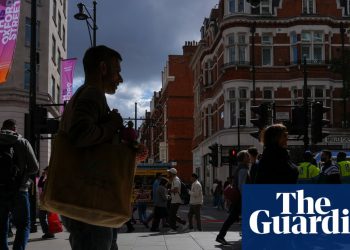 El crecimiento de las ventas minoristas en el Reino Unido se enfría en medio de temores sobre el aumento de los impuestos presupuestarios | Industria minorista