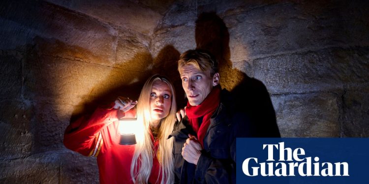 NightWatch de Daisy May y Charlie Cooper: su divertido espectáculo de fantasmas es una alegría afectuosa | Televisión y radio