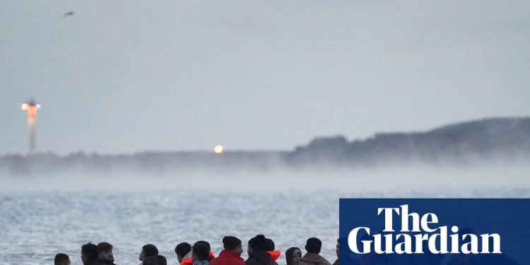 Los guardacostas franceses exigen que se ponga fin a los 'planes mortales' para interceptar pequeñas embarcaciones | Francia