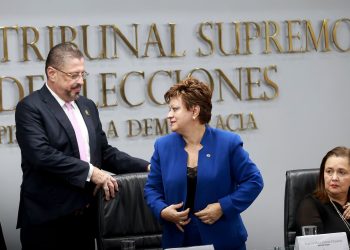 Rodrigo Chaves Promete Entregar El Poder A Quien El Pueblo de Costa Rica Escoja: 'Lo Juro por mi Madre'