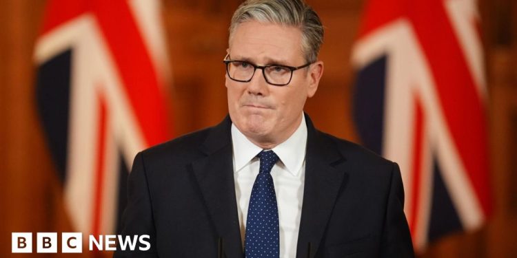 Keir Starmer pide a los estudiantes que no se unan a las protestas el 7 de octubre