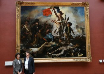 Au lendemain du cambriolage éclair du Louvre, la dirección del museo y el ministerio de la cultura bajo presión