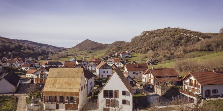 Vivienda en Garralda / Nazareth Gutierrez Franco + Rodrigo Nuñez Arquitectos