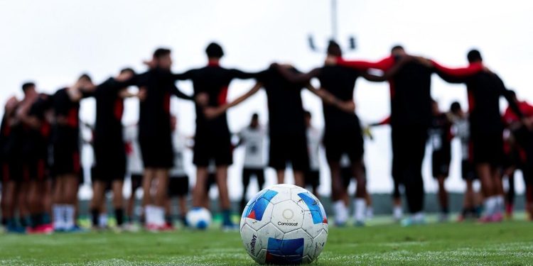 Estos son los jugadores que Alajuelense llevó a Honduras en busca de la final de la Copa Centroamericana