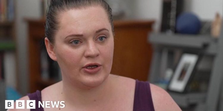 Dos sobrevivientes de abuso renuncian al panel de preparación de pandillas