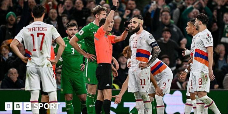 República de Irlanda 1-0 Armenia: Tigran Barseghyan 'perdió la cabeza' – Finn Azaz con un cabezazo