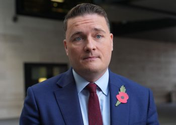 Streeting condena el «silencio ensordecedor» de Farage ante los comentarios «racistas» del diputado reformista