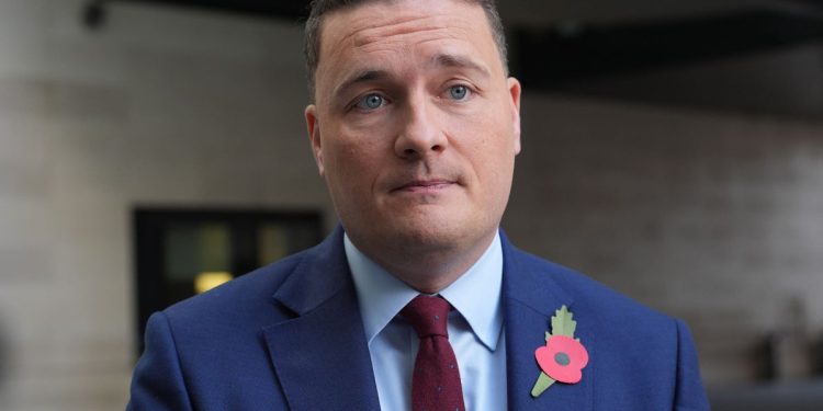 Streeting condena el «silencio ensordecedor» de Farage ante los comentarios «racistas» del diputado reformista